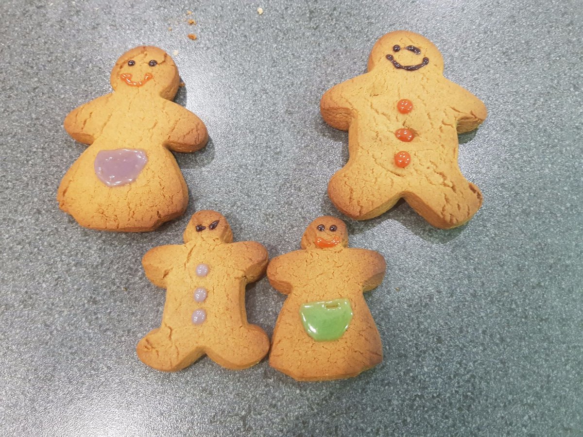 Getting festive in our house! We've made a gingerbread family, aren't they sweet?  My daughter loved cutting them out and helping decorate.  What a fun family activity.  We used this recipe bit.ly/2nzamvL which was so easy #bakingwithkids #gingerbread