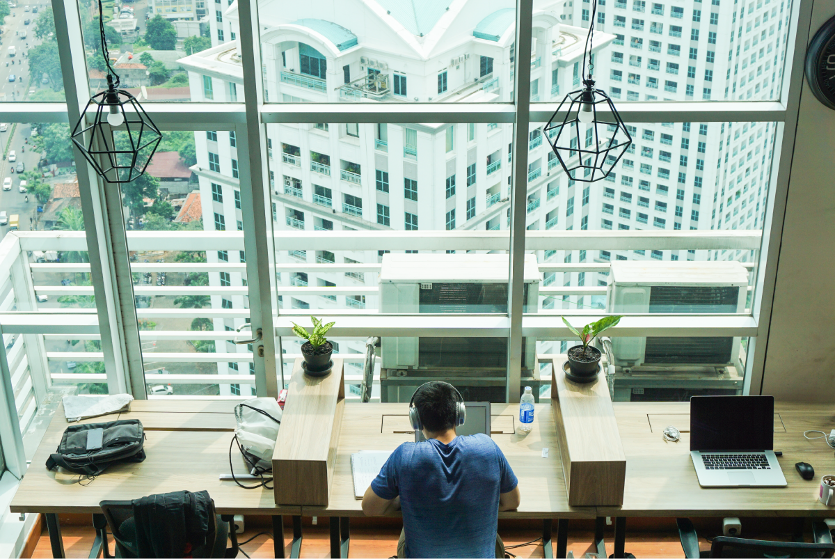 A coworking space for some of our members means the balance between work and play. After a hard and long day at work, they love participating in events and networking sessions that are hosted in the evenings. resourceyyc.org/blog/2017/12/6… #coworking #yyc