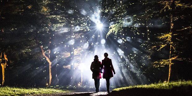 Want to find the best Christmas events and find out where to see Christmas lights in London and the UK . Here are 10 of the best events from <a href="/countrylivinguk/">Country Living UK</a>. <a href="/kewgardens/">KewGardens</a> is on our Christmas visit list! buff.ly/2kqUgmW