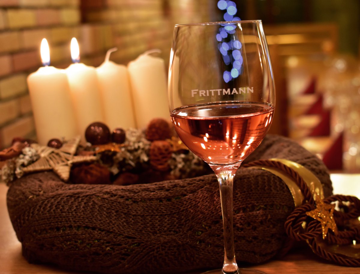 frittmannwinery's tweet photo. Sunday mood 😊🍷 #frittmann #kekfrankosrose #advent https://t.co/9KgC1hm8ea