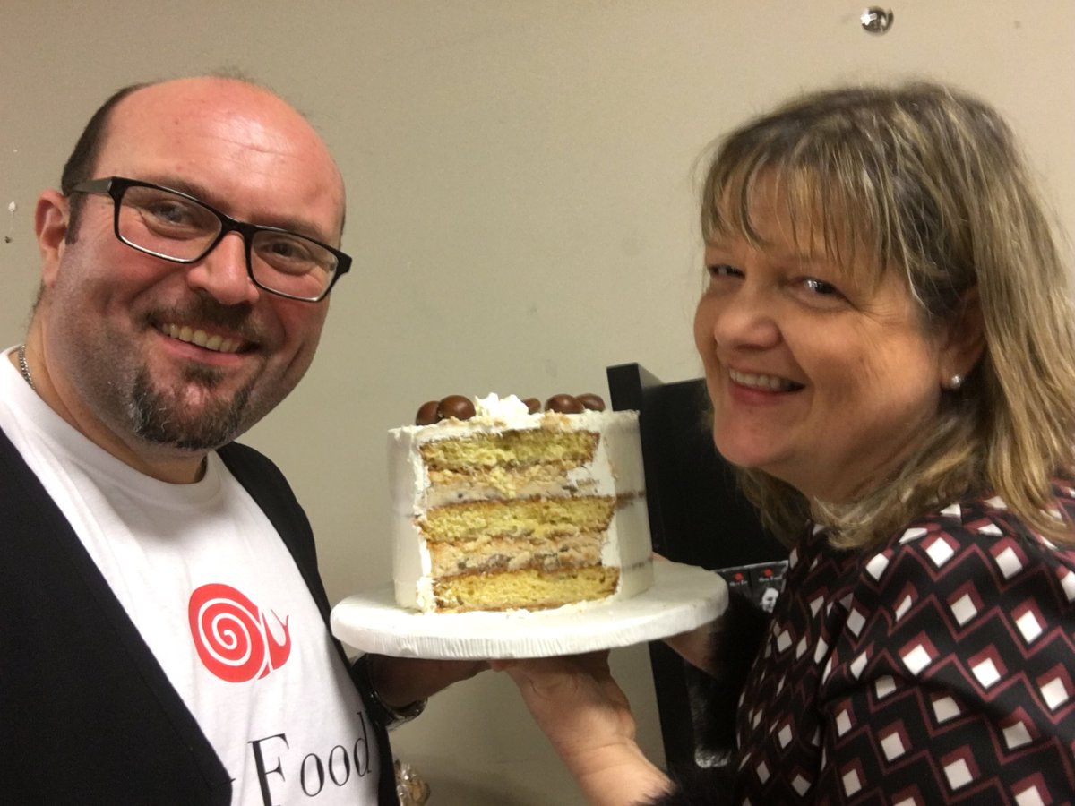 Turvegal's tweet photo. Hoxe co@s amig@s de @slowfoodcompostela celebrando o “Dia da Terra Nai”
・
#TMD2017 #menuforchange #slowfood #terramadreday #terramadreday2017 #terramadreday17 #slowfoods @slowfood #sachoselfie #isacho #sachoselfieautentico @rutasyrestaurantes @emilia.santiagoblanco @TeresRico https://t.co/2eQ8OdXmWn