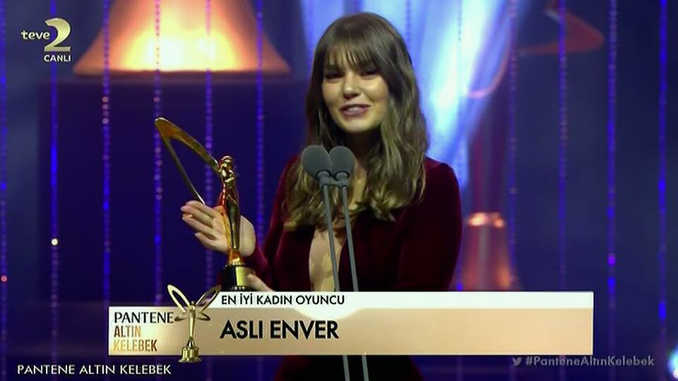 En İyi Kadın Oyuncu; Aslı Enver #İstanbulluGelin #PanteneAltınKelebek