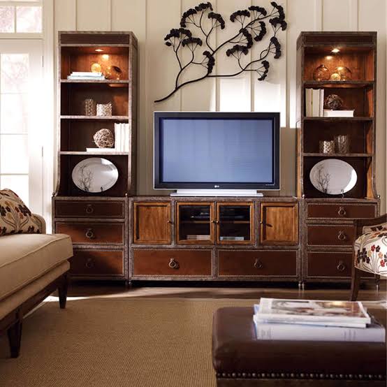 yusufsamuel5033's tweet image. Tv stand both classic and new design call 08143398484 also add on whatsapp