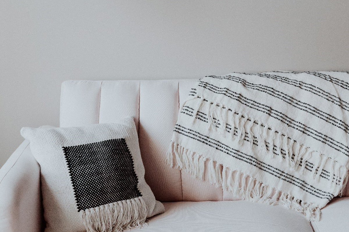 ECooperReStore's tweet photo. A pillow, a blanket and your favorite book are what you need to enjoy a cold winter day. Oh, a nice cup of hot chocolate willl make it prefect. #eastcooperrestore #habitatrestore #diyideas #makeoverideas #vintagefurniture #vintagestyle #decorideas #pillow #blanket https://t.co/vmjXEIhODe