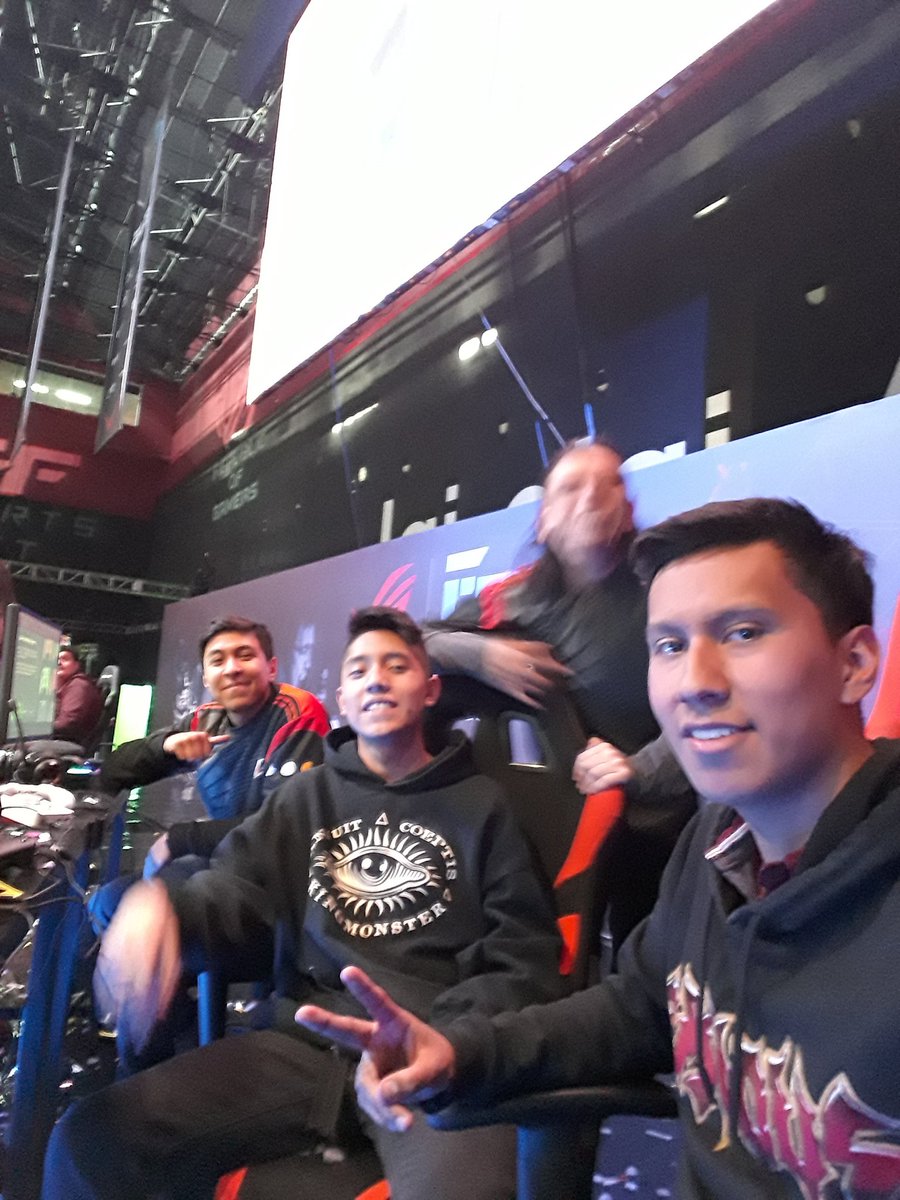 WampiSide's tweet photo. El último torneo del año.
#Halo, #Aztekgaming https://t.co/EgcgwWJd6f
