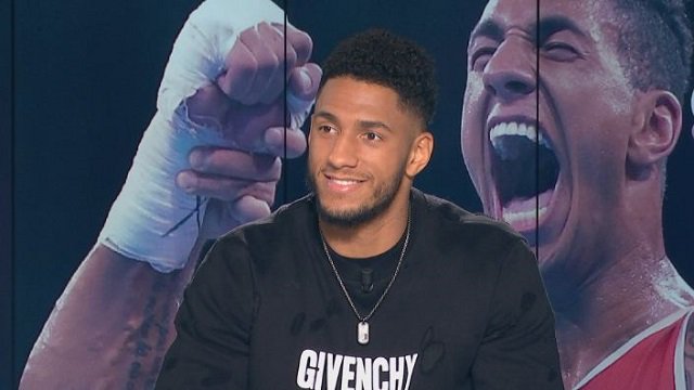 infosportplus's tweet photo. "Bien clôturer cette première saison et partir sur une année 2018 qui va être beaucoup plus chargée en combats" 💪

@TonyYoka était l'invité exceptionnel de l'#HebdoBoxe ➡️ https://t.co/MdeqdGydIP https://t.co/JH4aoppVS5