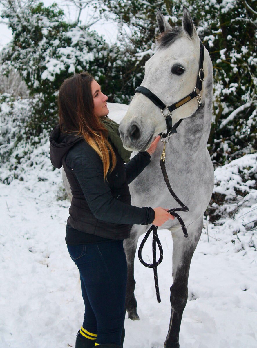 WelchN96's tweet photo. Fun in the snow today! https://t.co/F8M6XFacTu