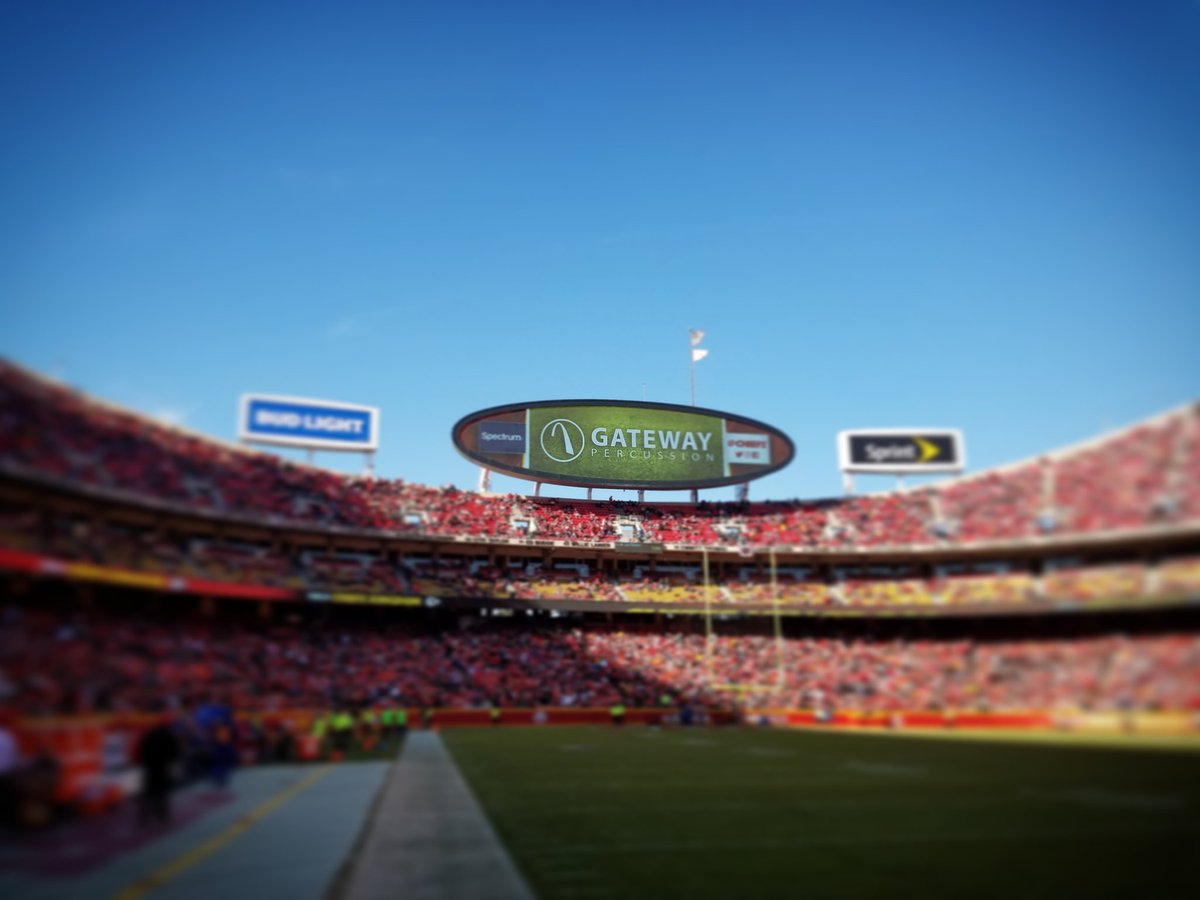 Gateway_Perc's tweet photo. Fantastic halftime performance and an even better crowd to perform for! @Chiefs 

#gateway2018 #gatewaypercussion #wgi2018 #KCvsOAK https://t.co/GRz89Xxjyx