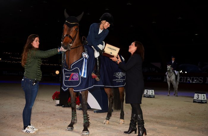 #FEIWorldCup 🇦🇺 Edwina Tops-Alexander imbattable dans l'étape Coupe du Monde de la Corogne <a href="/CSI_CasasNovas/">CSI Casas Novas</a> ! → bit.ly/2jIfbie

© Casas Novas