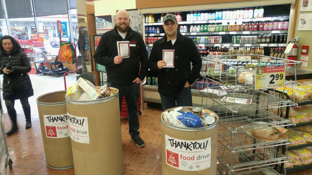 JCIStCatharines's tweet photo. Thank you to the teams who made the 4th annual #JCIwishlist4cc such a success. Over 12,200lbs of food collected for @communitycarest in four hours. #compassionateSTC #OurHomeSTC #JCIacweek https://t.co/sYB0PeGnRv