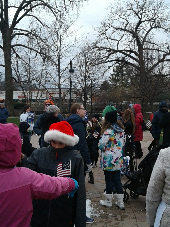 WalkCommUNITY's tweet photo. Come join us Downtown Naperville! #CommunityUnityWalk https://t.co/R82pP3bq6S