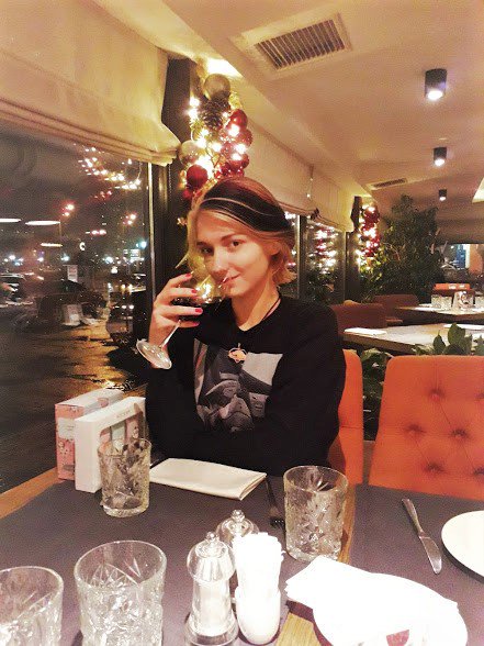 Maria_DTenn's tweet photo. #RedWine #Celebration https://t.co/bqjst5vQGN