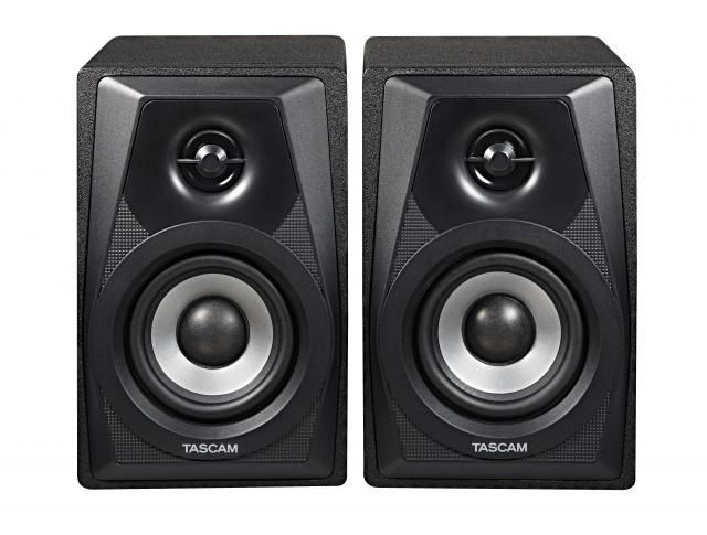 Yamano_Rockinn's tweet photo. 【コンパクト設計のモニタースピーカーTASCAM VL-S3がお求めやすい価格に!】
DTMやシンセ用モニタースピーカーにどうぞ!なんとさらにRCA-フォーンステレオケーブルも付属してます!お持ち帰り可能☆
デジマートは→https://t.co/SuL9aHaQSs
#RI_SK5 #TASCAM #VLS3 #スピーカー #新宿 #山野楽器 https://t.co/kCKHZV90Gy