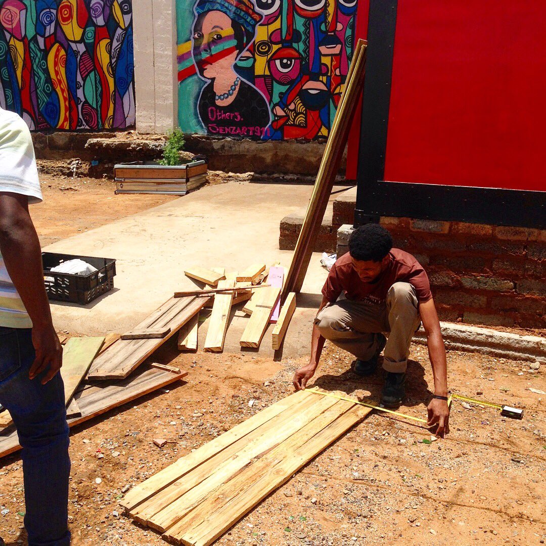 mbusomoosezulu's tweet photo. The planter box almost ready @othersconcepts a collab project with #inombolodesignstudio #design #art #agriculture #SouthAfrica https://t.co/z7Vl8qrtI2