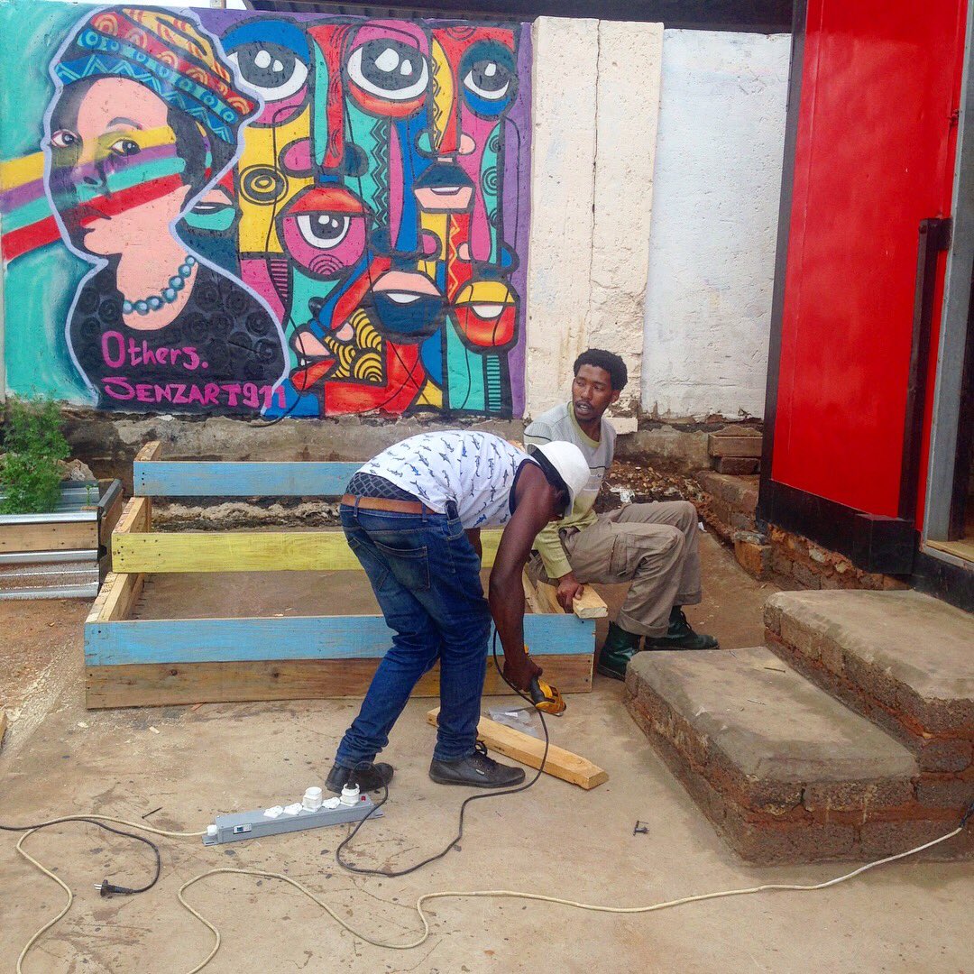 mbusomoosezulu's tweet photo. The planter box almost ready @othersconcepts a collab project with #inombolodesignstudio #design #art #agriculture #SouthAfrica https://t.co/z7Vl8qrtI2