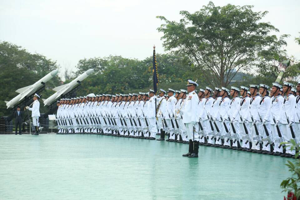 Perbarisan Masuk Padang, Istiadat Penganugerahan Darjah dan Bintang Kebesaran Negeri Selangor sempena Menyambut Ulang Tahun Hari Keputeraan Yang Ke-72 DYMM Sultan Selangor.
#NavyUpdate
#Kebanggaan
#NadiNegaraku