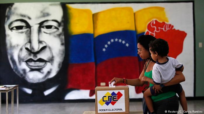 evoespueblo's tweet photo. Felicitamos al pueblo venezolano por el triunfo de la democracia frente al boicot y al intervencionismo imperial, que pretendió empañar el proceso electoral en la nación hermana. La derecha fue nuevamente derrotada por la convicción democrática de los hermanos venezolanos. https://t.co/jHWV5ORo03