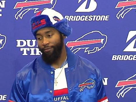 itnsports's tweet photo. @ryan_klett @rbb_brown Big play for Joe Webb - even better hat https://t.co/RP8HHu6x50