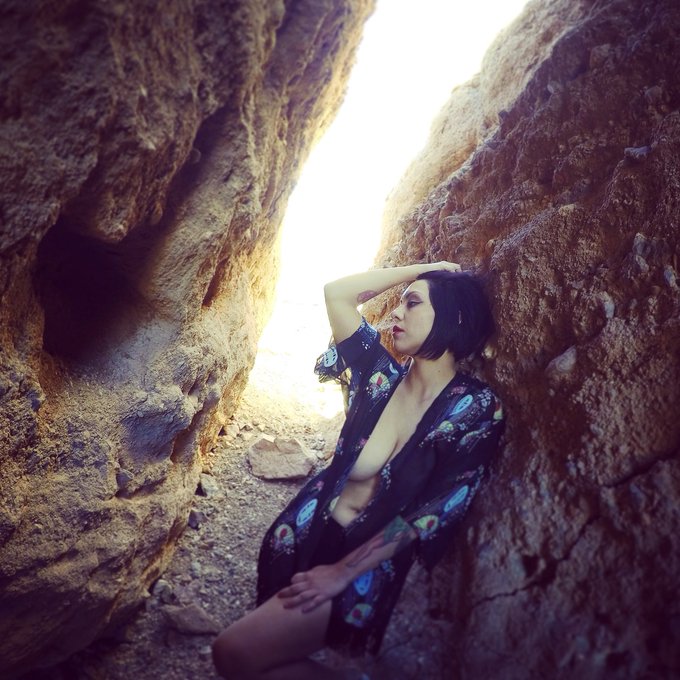 Photo: Sneak Peek from yesterday&rsquo;s photo shoot. Model: Deneva. Instagram 👉🏻Evil_Denevil https://t.co<a href="/tag/photoshoot"class="tags"><span>#photoshoot</span></a><a href="/tag/artisticnude"class="tags"><span>#artisticnude</span></a>