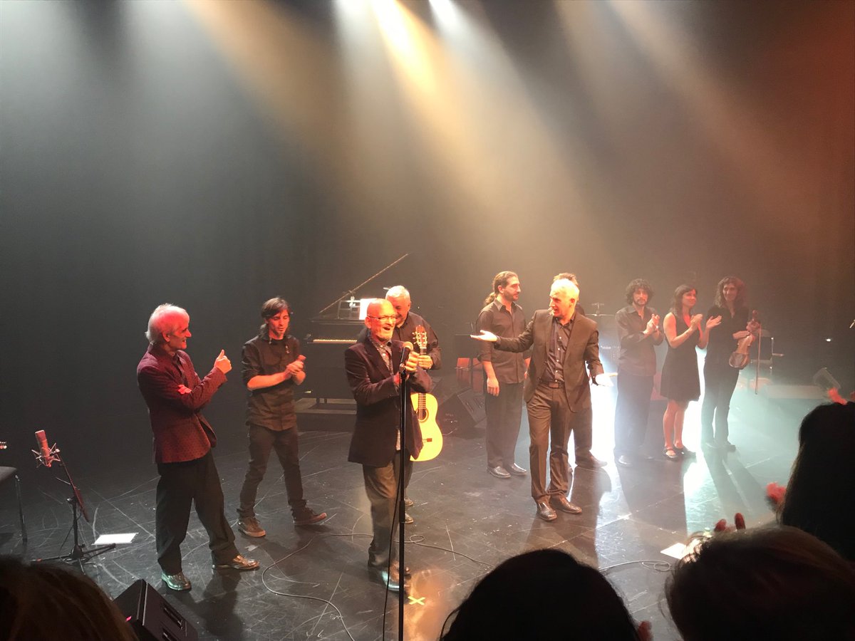 Imponente show de Gabriel <a href="/PeluffoTangos/">Gabriel Peluffo</a> junto a los hermanos Cordone, Julio Cobelli y La Mufa. Excelente!!!!!!! de principio a fin en su debut como solista presentando “de barro y asfalto” <a href="/BizarroRecords/">Bizarro Records</a> <a href="/970universal/">Etualin Gamberra</a> @FTSConfiables