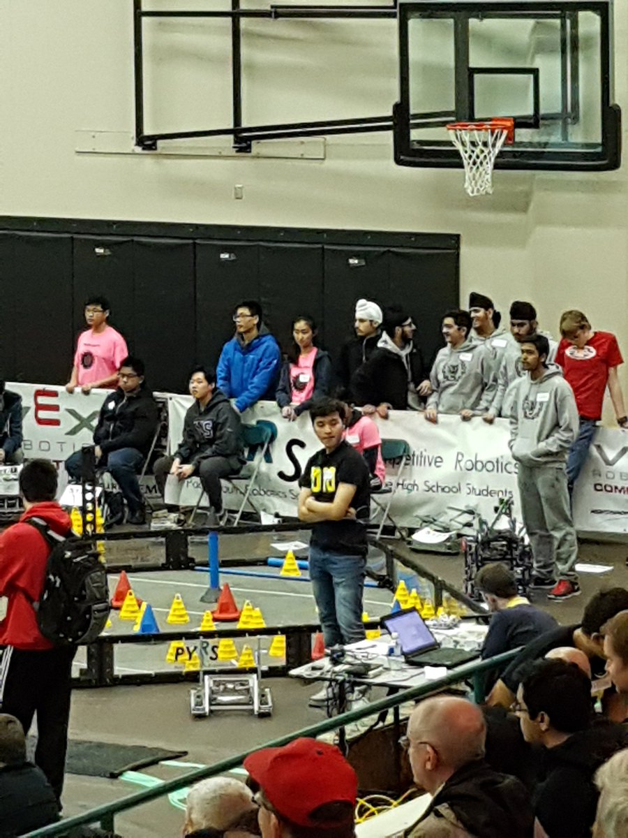 teacher_reuben's tweet photo. A couple of firsts for this #envertronics group  : 1st of 74 teams at the end of the tournament qualifiers. 1st time having their pick of teams at alliance selection. 1st time playing in the semi-finals. #ECLearns #STEM #VEXRobotics #quarterfinalscursenomore https://t.co/KBjHVPWyPq