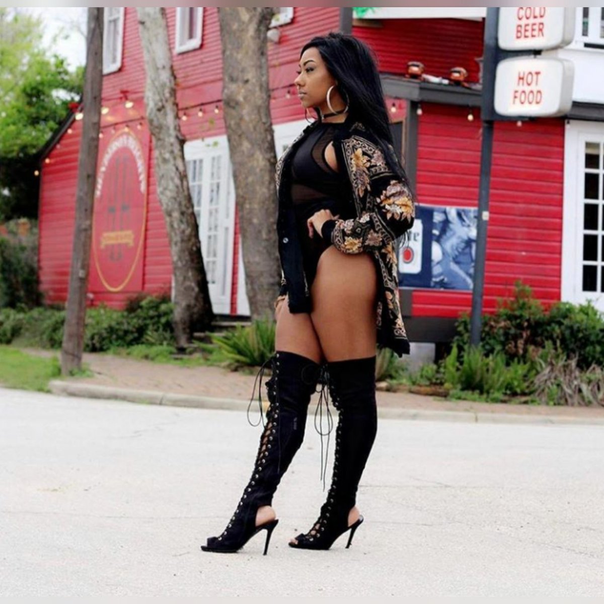 itsqueenace's tweet photo. Photoshoot
IG: @itsqueenace https://t.co/BMPgU5Bpah