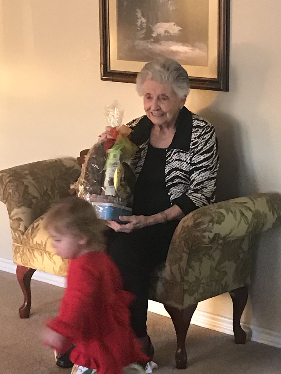 lezleylewis's tweet photo. First Christmas celebration is in the books! #lubbock #2017 #bre2016 #b&2greatgrandma #blessed https://t.co/cuHmURq3fM