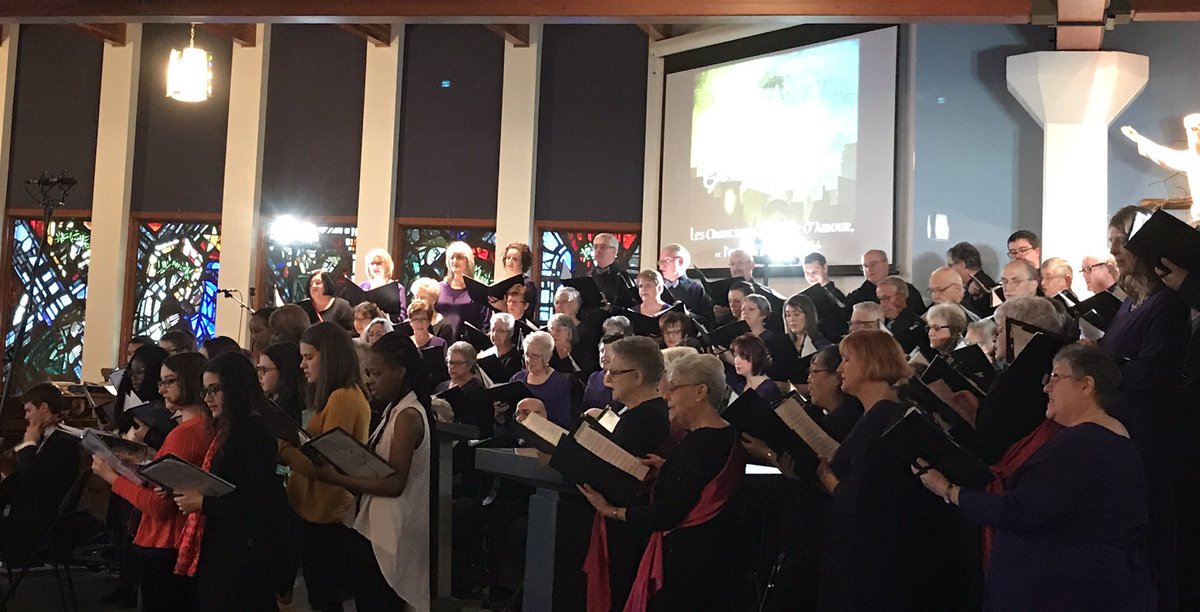 RAFAlberta's tweet photo. Merveilleux après-midi avec les chorales Chantamis, Mélodie d'Amour et l'ensemble vocal Clé. Concert multi-générationnel, une centaine de choristes et de musiciens à ! Bravo Marie-Josée Ouimet pour ta direction et tous les partenaires ! #frab #acfaab https://t.co/Bwv1g3Sctk