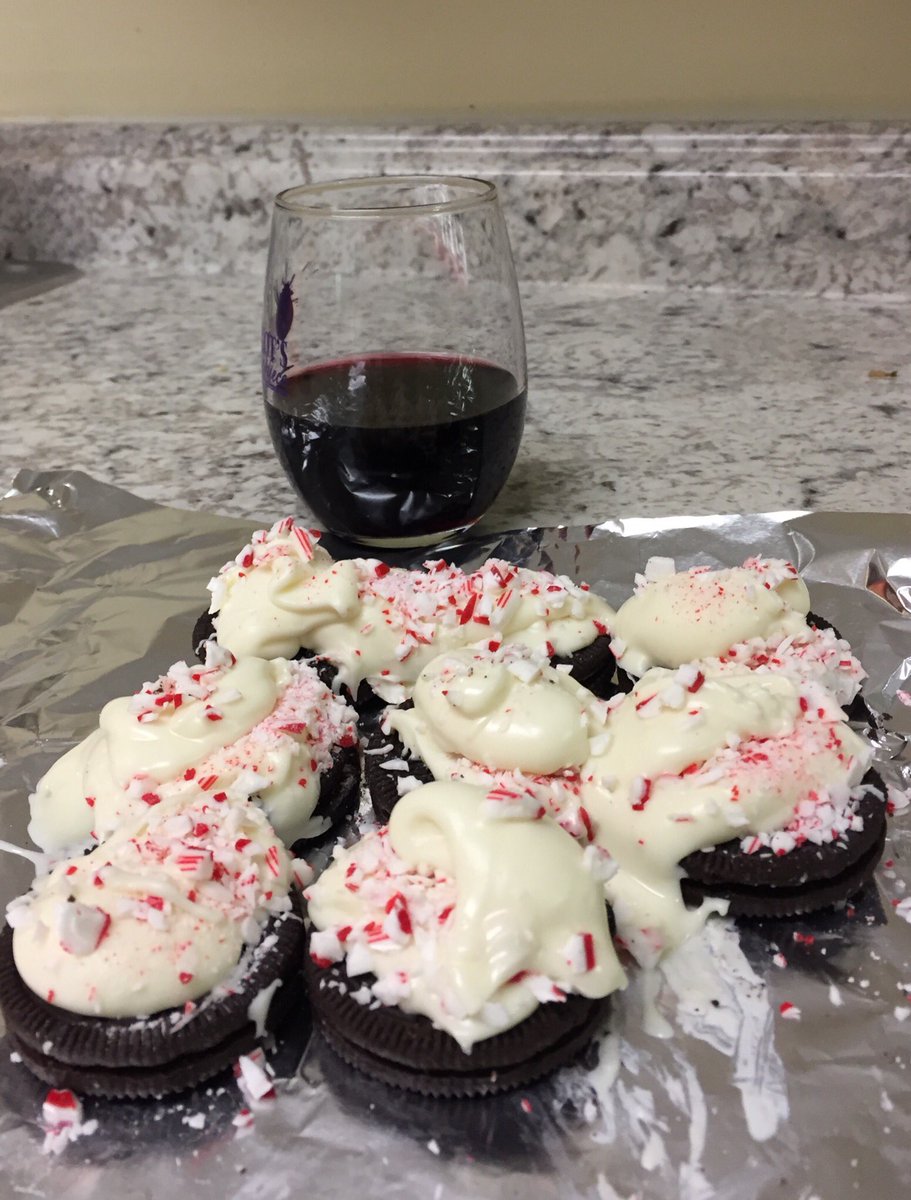 mikehking's tweet image. Fun date night this month — thanks @getdatebox! We didn’t have cream cheese, so we improvised and it was delicious #GetDatebox