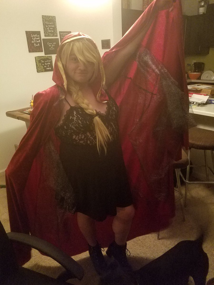 felix_illusion's tweet photo. Lup is coming along nicely! I'm so excited. #thezonecast #luptaaco #theadventurezone #tazbalance #ohayocon2018 https://t.co/F36Xsropsy