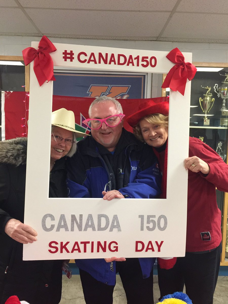 KMHANews's tweet photo. #canada150 #skatingevent is so much @KRC. Thanks @marianne4kanata @AllanHubley_23 and @karenmccrimmon for coming! https://t.co/NSIMPjwbtk