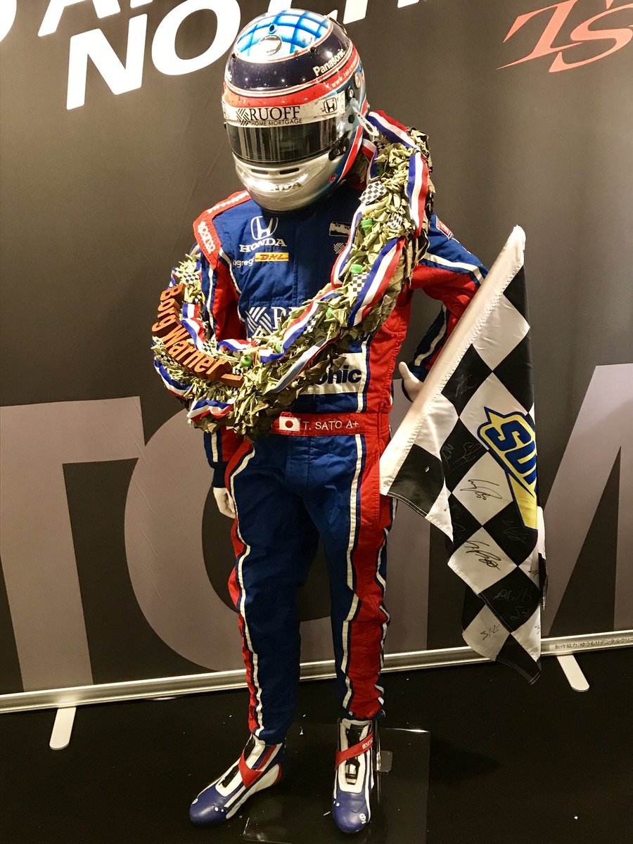 ralt_rh6_honda's tweet photo. TCM2017
おそらく過去最高の観客数。琢磨本人によるシーズンレビューに長時間に及んだ握手会など例年通り盛り沢山の内容。最後の最後にびっくり演出に感動のフィナーレ!GAORAの放送にどこまで入るのか楽しみ。 #indyjp #takumasato #TCM2017 https://t.co/K49L868dqE