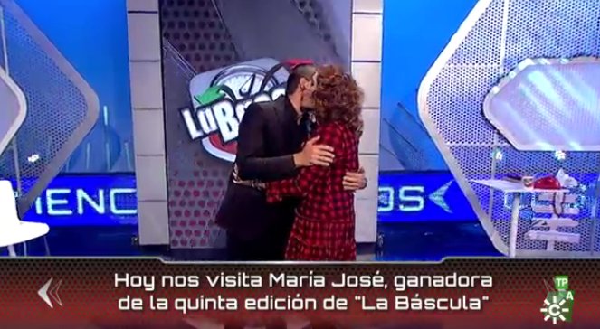 labasculaTV's tweet photo. Nos acompaña una ganadora... @frescomariajose Todo un ejemplo a seguir de esfuerzo y constancia, y sobretodo de cambio de hábitos para siempre. #Salud y #deporte para la vida #LaBáscula12 https://t.co/H5mXz5r5WP