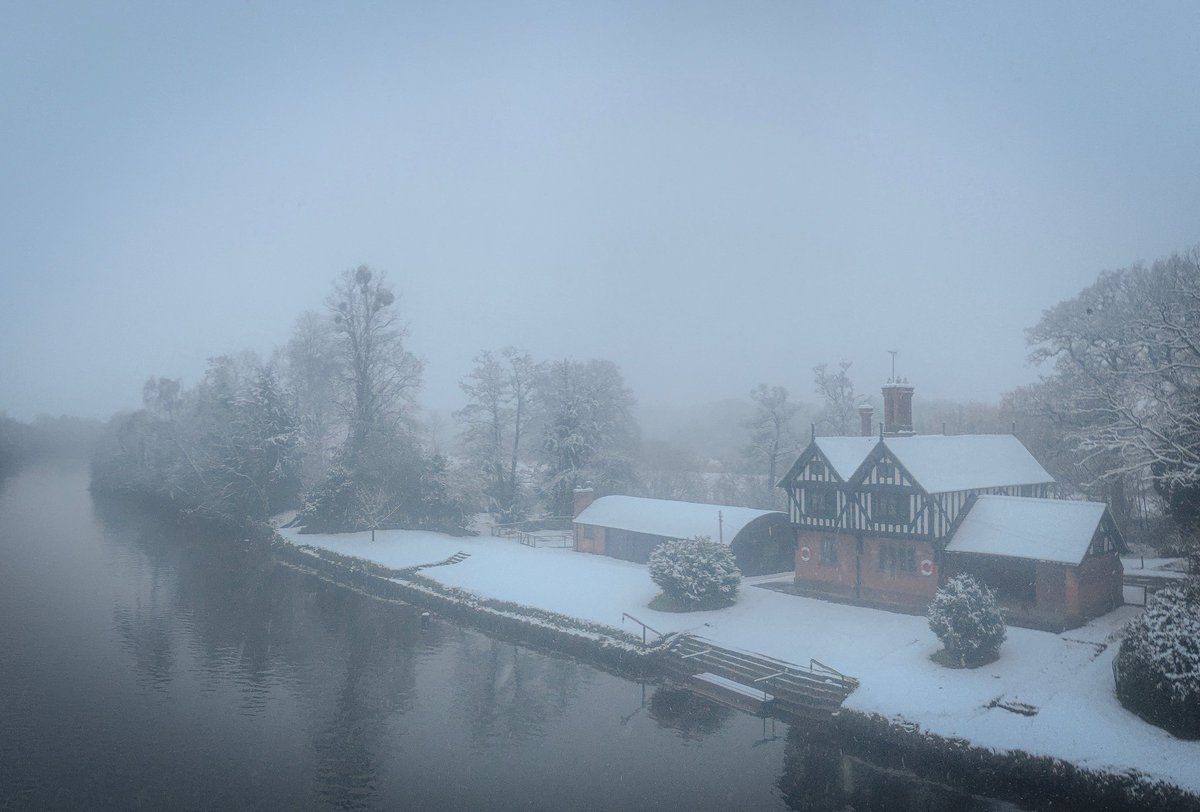 Top Christmas walk down the River Dee today, never get tired of it