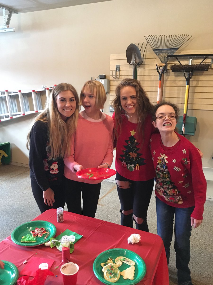 @WHSHereForYou Club US members spent Sunday together with hot chocolate, cookies, movies, and ugly sweaters. 
#LiveUnified