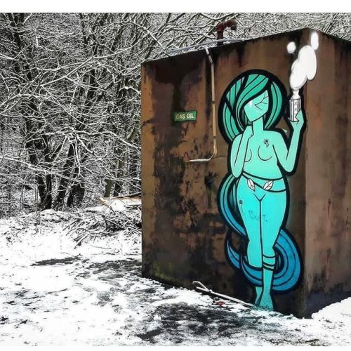 BrujaMaracc's tweet photo. Global #Street Art by  - A winter wonderland with coloquix in Matlock, UK

#coloquix... https://t.co/kLOE6RqtGc