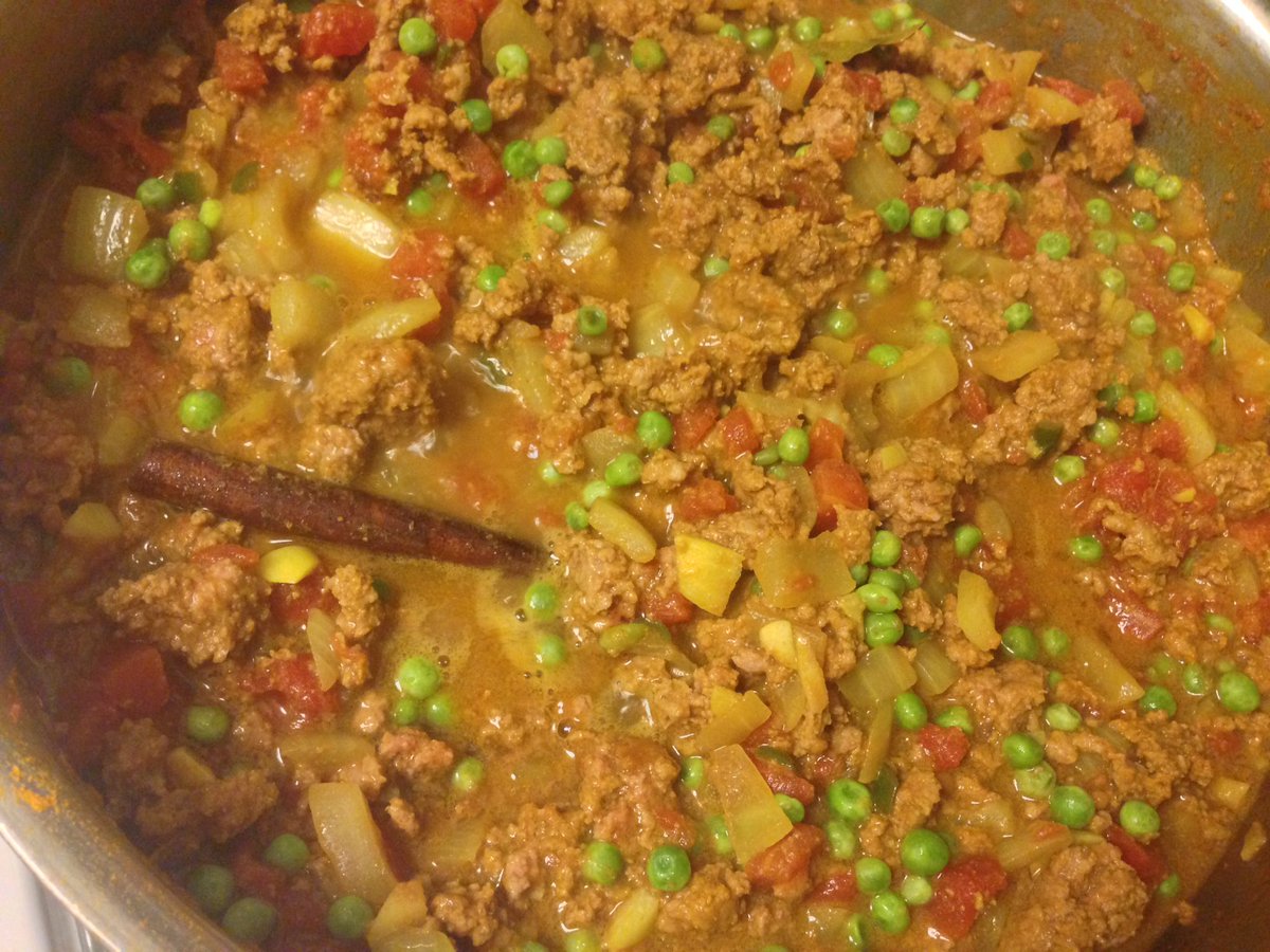 StilesCooking's tweet photo. Working on some Keema Matar for #dinner oh yeah! #homecooking #foodporn #indianfood #spicy https://t.co/AcJ6QUVZnr