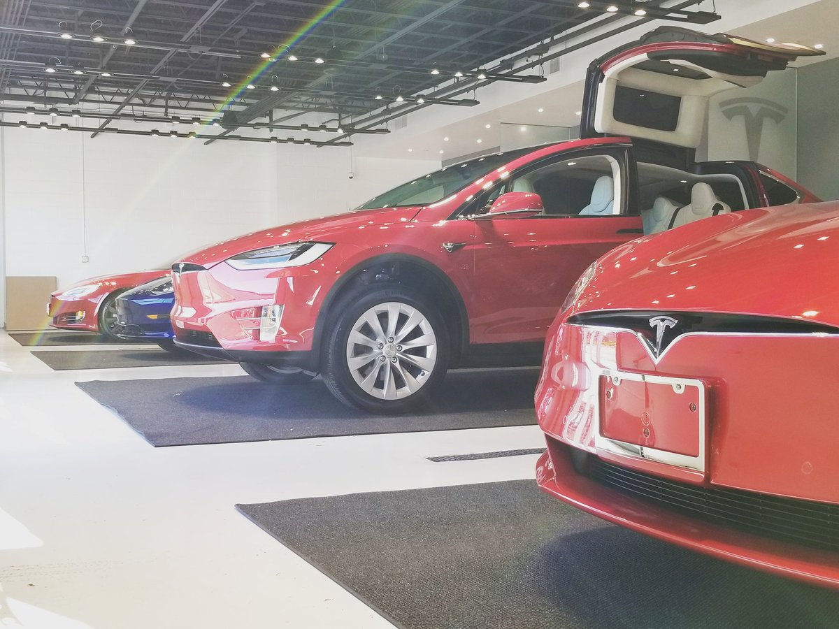 teslainventory's tweet photo. Comment below when you see what's so special about this photo!!!! #tesla #teslamotors #elonmusk #teslamodels #teslamodelx #teslamodel3 #teslaparty https://t.co/vOVUaRAcDy