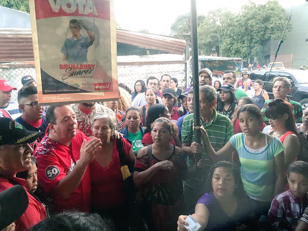 RMarcoTorres's tweet photo. Con cada elección se destruyen las pretensiones intervencionistas y la guerra impuesta para dañar la moral de los venezolanos; el pueblo decide vivir y avanzar en paz #RemateYVictoriaPerfecta https://t.co/IGPfz0IjLC