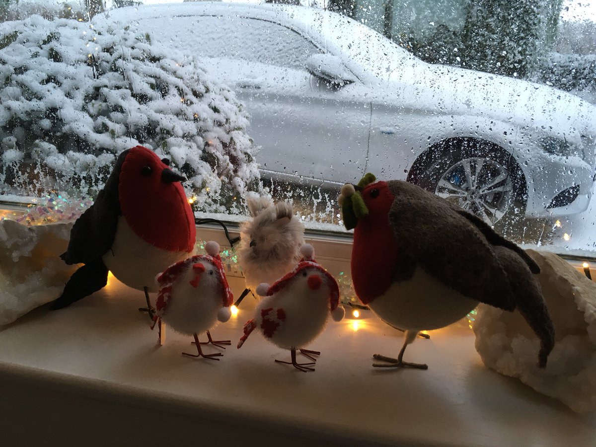 Carpervert's tweet image. Big snow today. No 4wd or winter treads on the family Carperv @MercedesBenzUK C350e long-roof. Did it cope? Of course it bloody did. #ruralskids