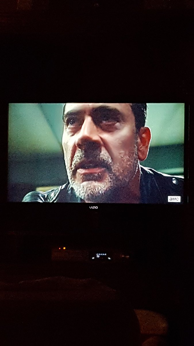 cmh_o9's tweet photo. @JDMorgan @WalkingDead_AMC just waiting for #twd #TWDMidSeasonFinale to start.. BTW I love you but I hate #Negan https://t.co/iaQfW7UebW
