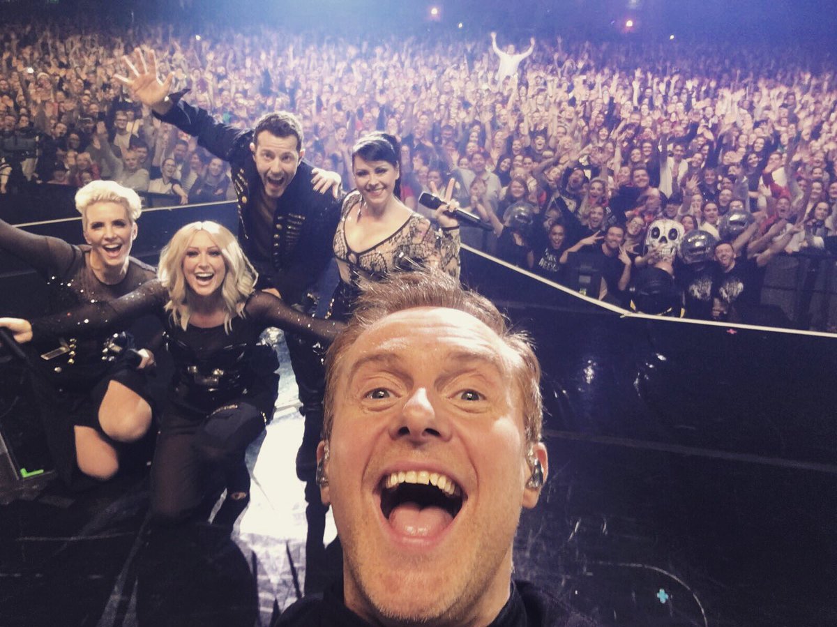 OfficialSteps's tweet photo. Last night of the #PartyOnTheDancefloor tour selfie!! Cardiff thanks for making our second night here and final night of the tour unforgettable πππ https://t.co/ajP9eK4CQC