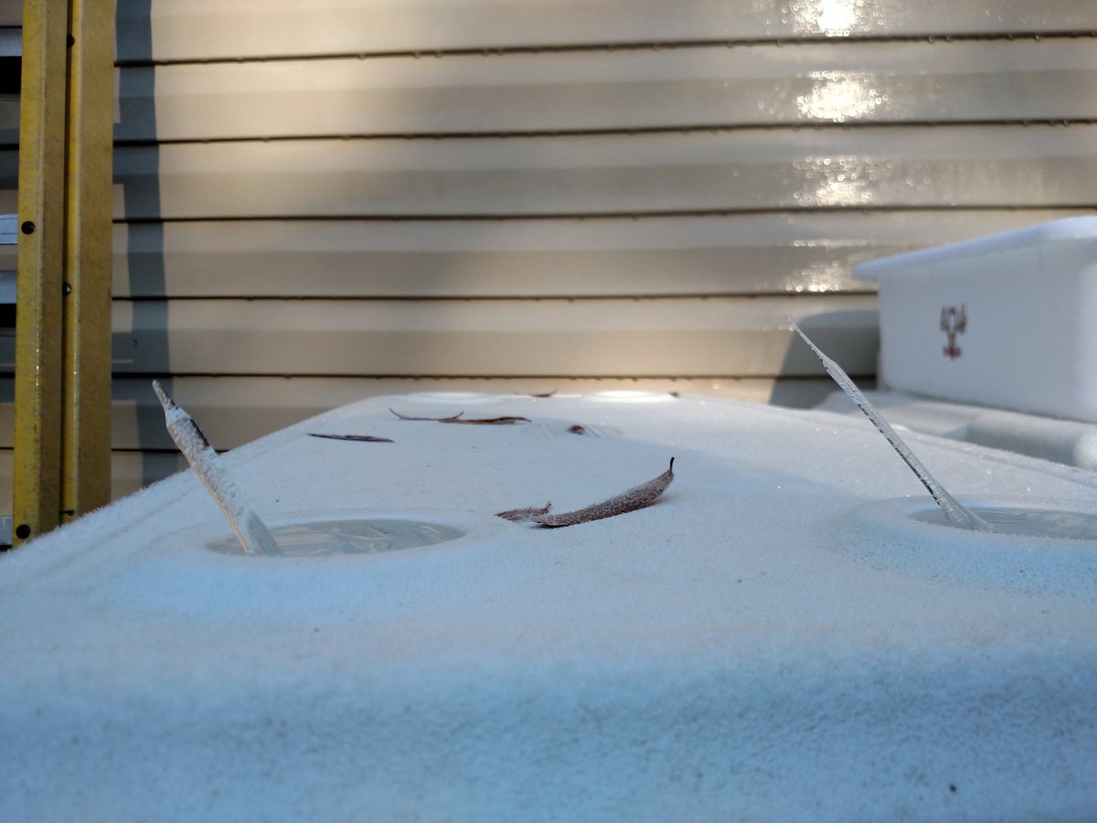 leer34's tweet photo. @RobStormTeam2  disappointed we missed out on the recent snow, but think it's cool we got ice spikes last night in Jamestown!    Never have seen this this before. https://t.co/9CqPKE0KcH