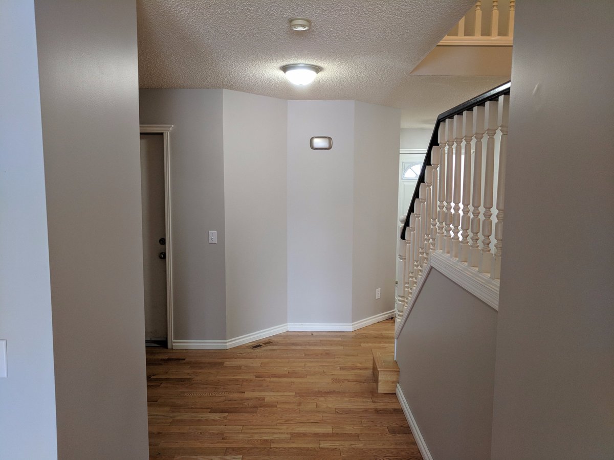 RentchRentals's tweet photo. Check out this beautiful 3 Bedroom Townhome. Located right next to Mount Royal University, Glenmore Trail and #Calgary's Inner-City this place is available now! $1925/Month - Move in today - Don't Pay until January! :) #yycre #mru #realestate #yycrent https://t.co/taGyp5aErm https://t.co/5oxYyUKnnQ