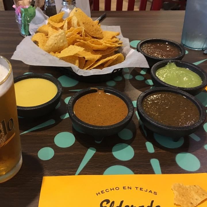 burnetcorridor's tweet photo. It's a special place when there are FIVE house salsas, made fresh daily. Sample all of them at Eldorado Cafe - Avocado Salsa / Salsa Fresca / Chileverde / Salsa X / El Scorpio. And don't forget to ENTER TO WIN $30 to @eldoradocafeatx here: 
 https://t.co/vdRlOkiUc2 https://t.co/iV4Q64ZLCB