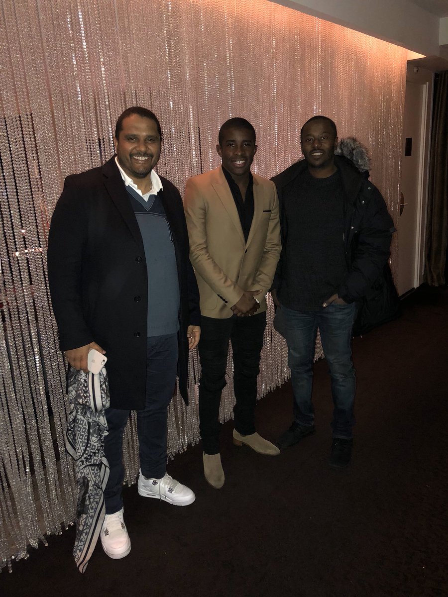 NizardB's tweet photo. Dîner avec les fréros @angeloizb &amp; @riomavuba 👌🏾 #PershingHall https://t.co/VWHnajP8v5