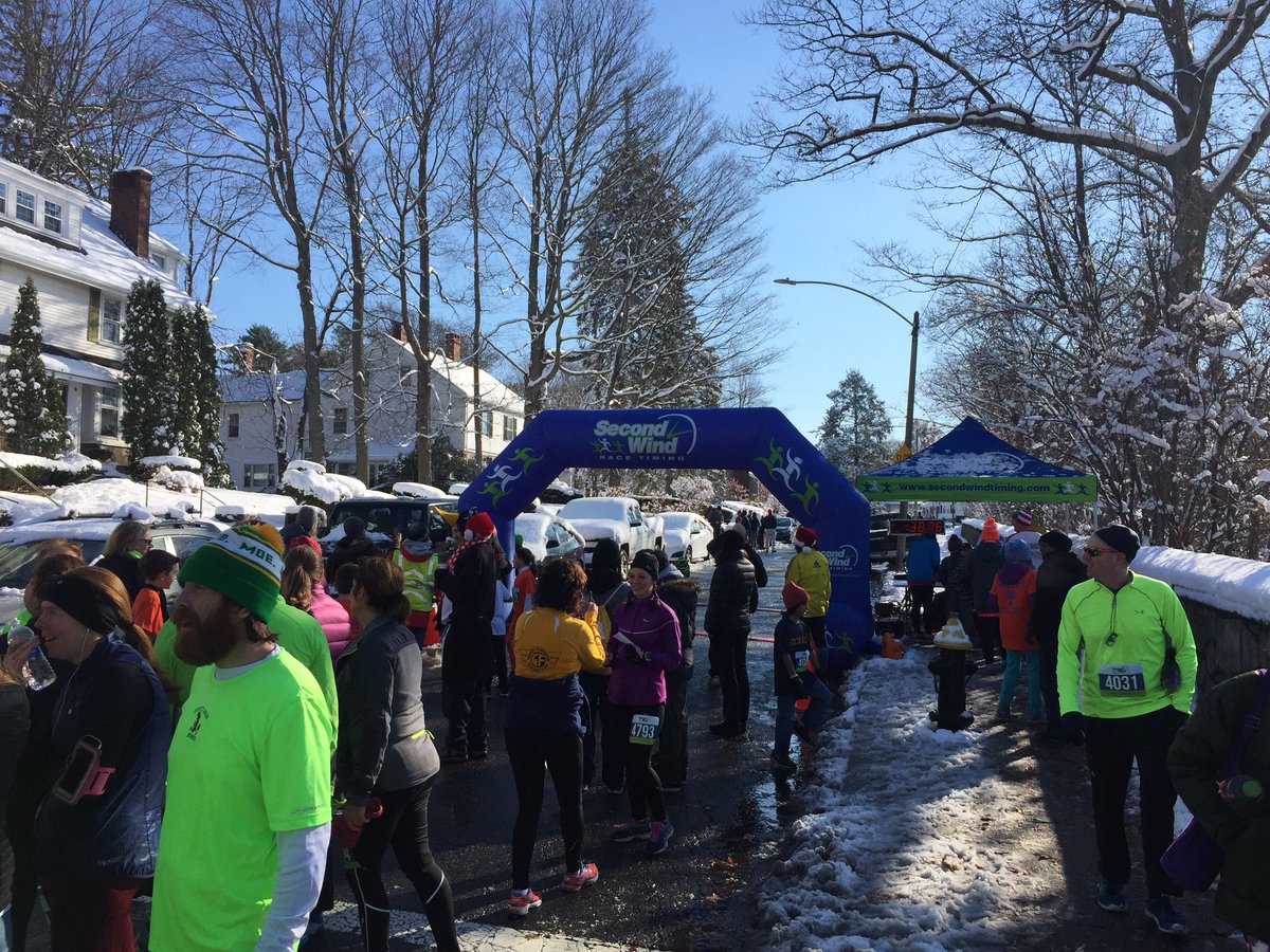 SenatorMikeRush's tweet photo. Great morning run with @MattOMalley @RUNPRC #WaltersRun #WestRoxbury #5k #Community https://t.co/mPMrZw7mLV