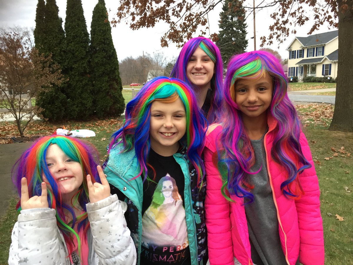 AmandaS87680126's tweet photo. Excited for Addy's first concert! #wintessdropzone #katyperry #katyperrycleveland #katyperryconcert #dropzone #witness #WitnessTheTour #Katy#KatyPerrys first concert! #wintessdropzone #katyperry #katyperrycleveland #katyperryconcert #dropzone #witness #WitnessTheTour #KatyP https://t.co/p2ZkGi0v3I