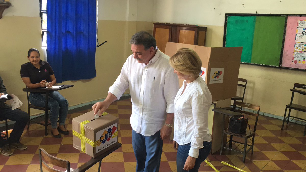 webnotitarde's tweet photo. Miguel Cocchiola reconocerá resultados electorales https://t.co/ckTgyy13S2
#Notitarde #MiguelCocchiola #Cocchiola #Valencia #Carabobo #Venezuela #Elecciones #10D #CNE https://t.co/FBVmsfcmrg