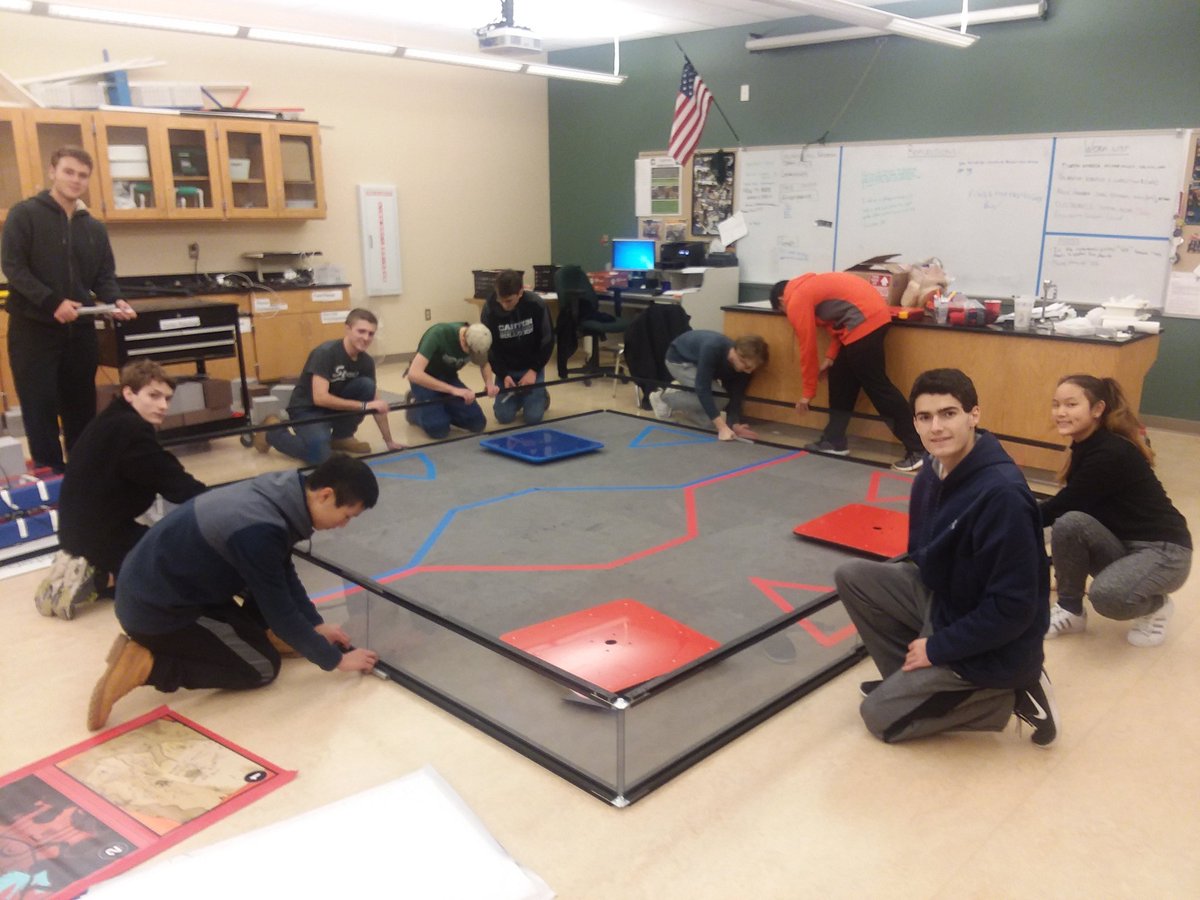 Chs Robodogs Ftc 6040 Setting Our Robotics Room Back Up After Postponed Canton Qualifier This Weekend Hoping To Reschedule 2nd Or 3rd Weekend In January Best Break Down Crew Ever Ftc